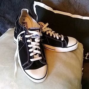 Mens Converse shoe